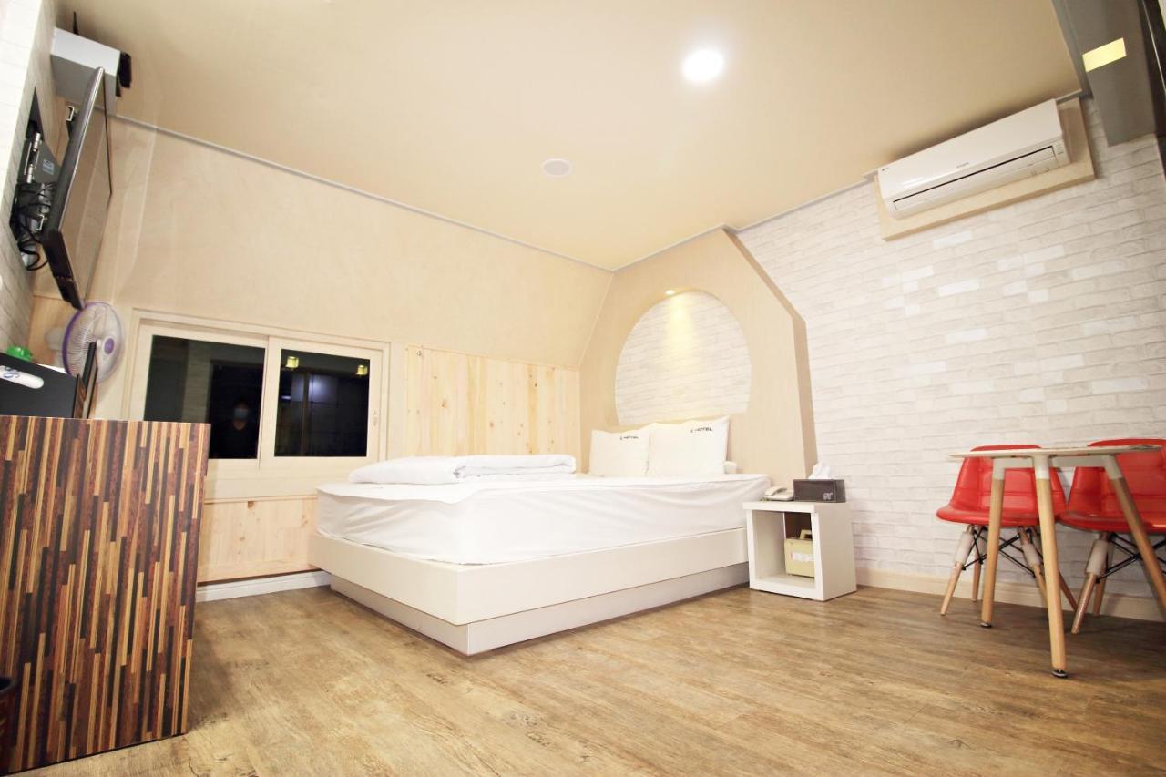 9St Traveltel Hotel Busan Buitenkant foto