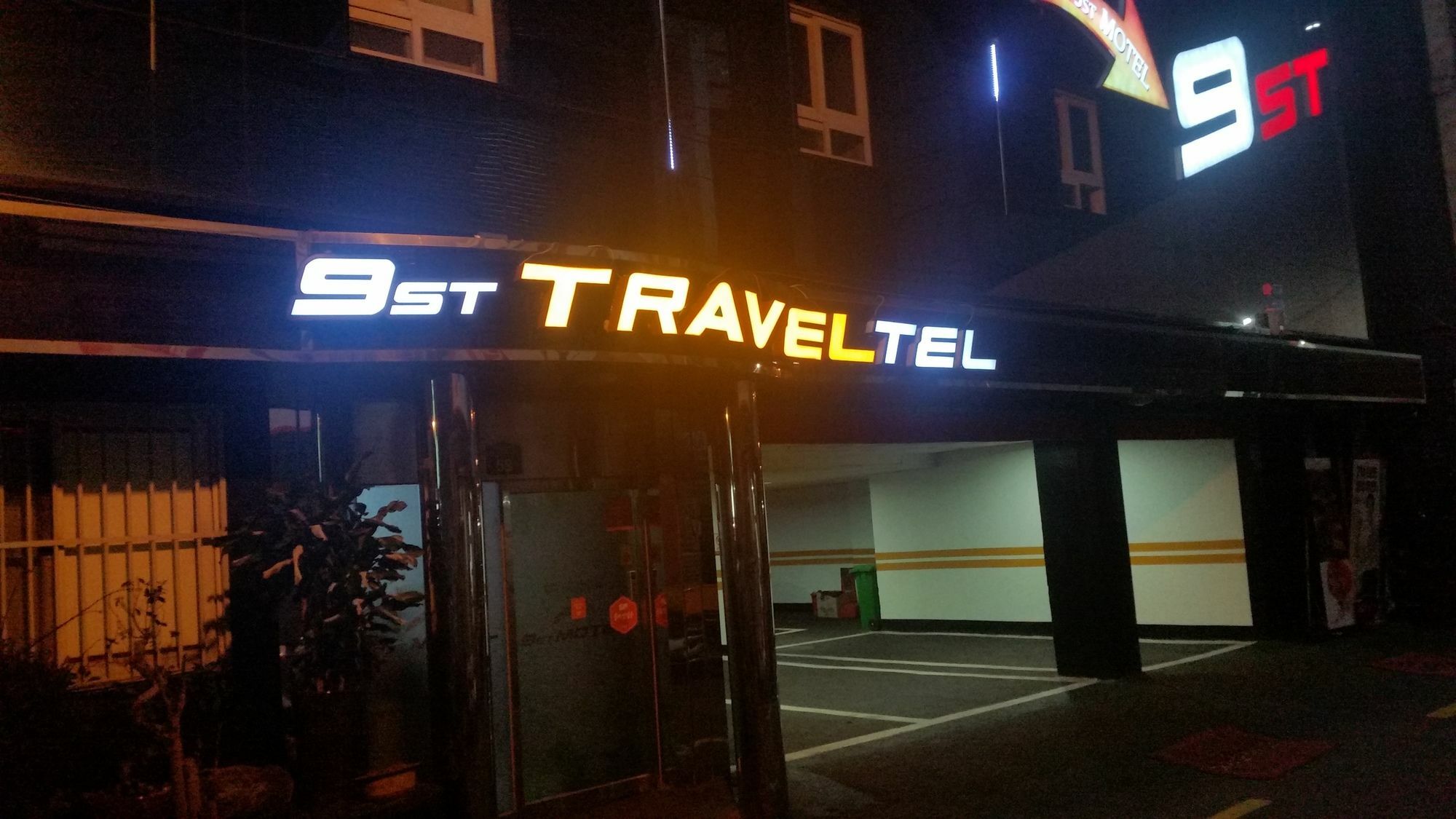 9St Traveltel Hotel Busan Buitenkant foto